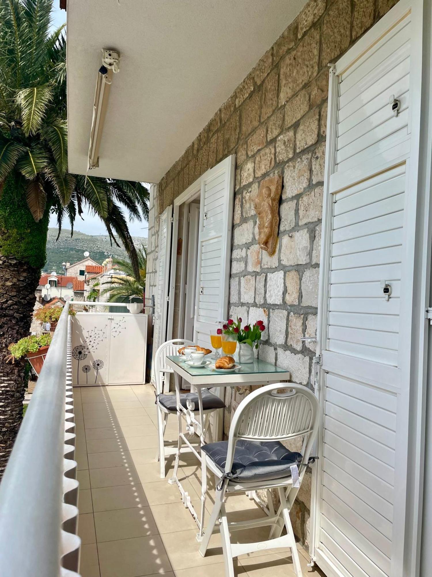 Dinka Old Town Apartment With Sea View Τρογκίρ Εξωτερικό φωτογραφία